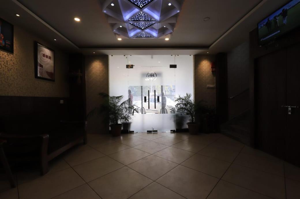 Hotel Rashmi グワーハーティー エクステリア 写真