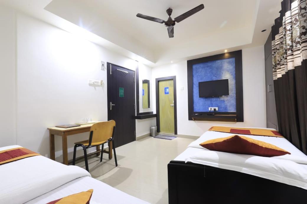 Hotel Rashmi グワーハーティー エクステリア 写真
