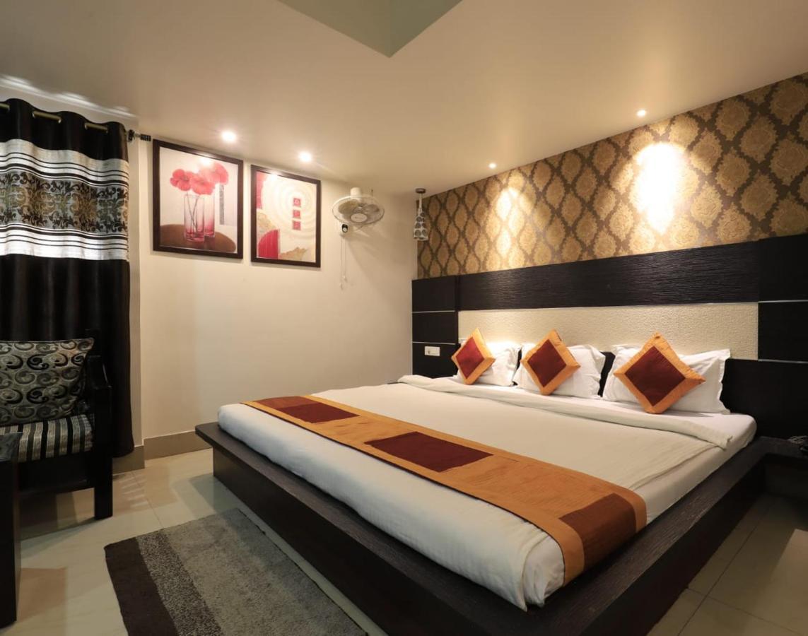Hotel Rashmi グワーハーティー エクステリア 写真